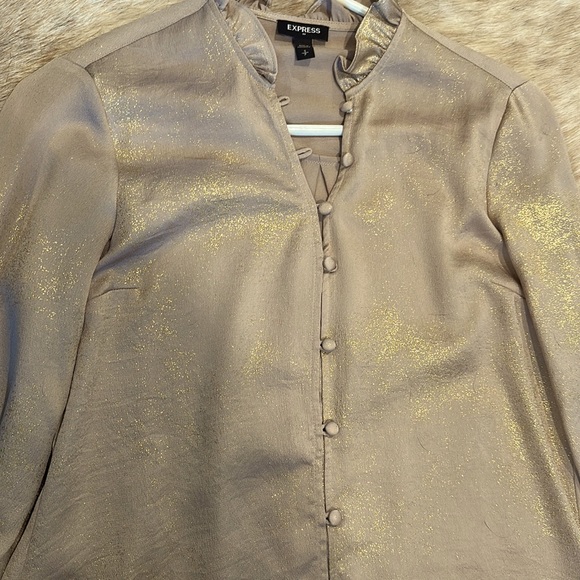 Gold shimmer express top - Picture 2 of 2